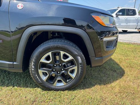 Used 2018 Jeep Compass Trailhawk AWD/4WD image 8