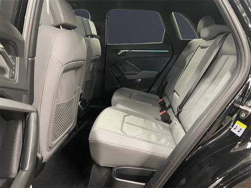 Used 2022 Audi Q3 2.0T Premium Plus w/ Premium Plus Package image 13