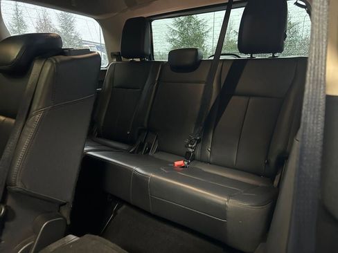 Used 2024 Ford Expedition XLT image 35