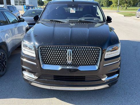 Used 2018 Lincoln Navigator Reserve w/ Technology Package AWD/4WD image 2