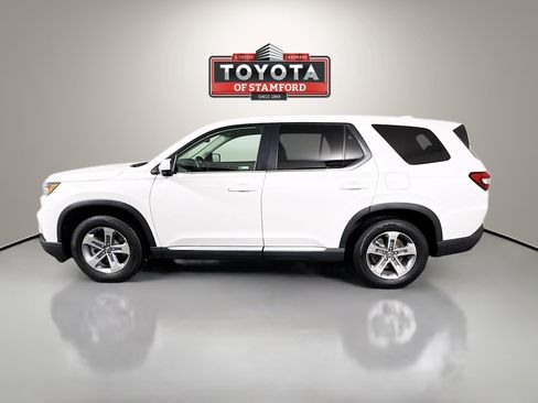 Used 2025 Honda Pilot EX-L image 4