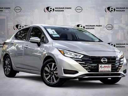 New 2025 Nissan Versa SV w/ Trunk Package