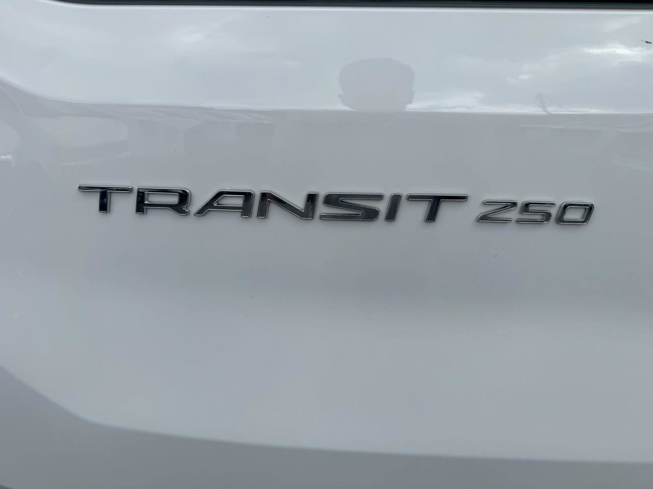 Used 2025 Ford Transit 250 Low Roof w/ Exterior Upgrade Package RWD image 39