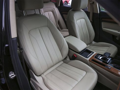 Used 2022 Audi Q5 2.0T Premium image 36