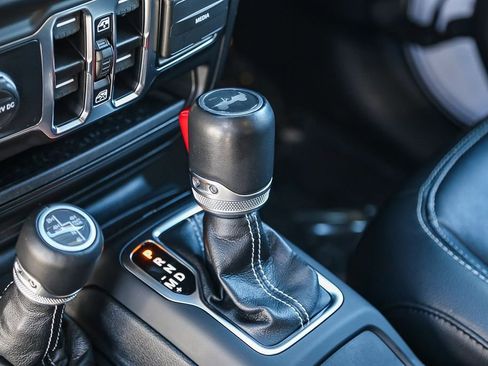 Used 2023 Jeep Wrangler Unlimited Sahara image 20