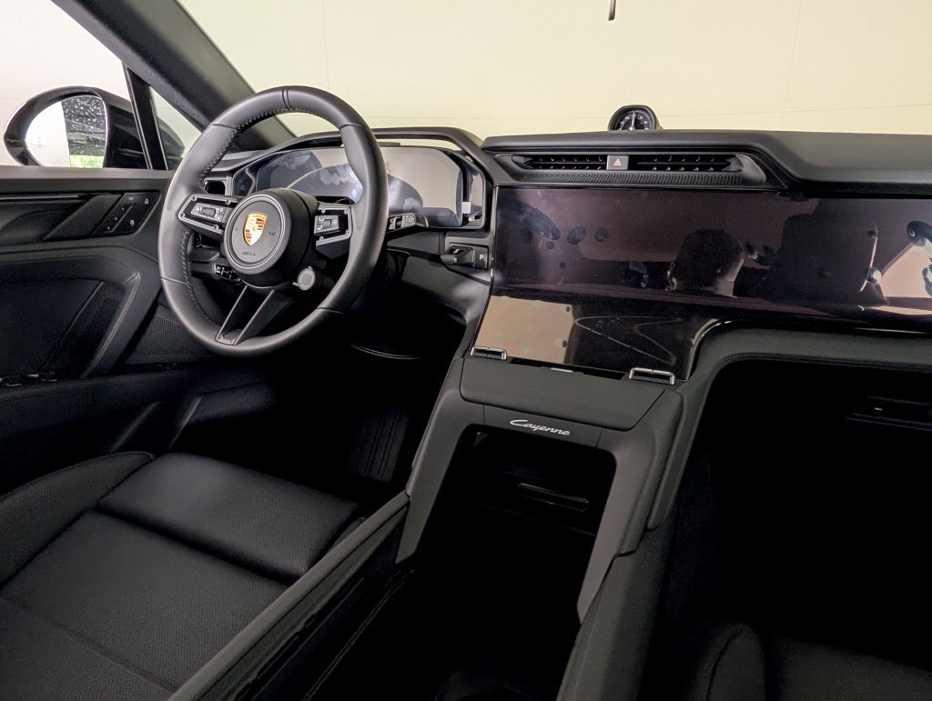 New 2026 Porsche Cayenne Electric AWD/4WD image 23
