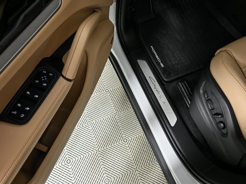 New 2026 Porsche Cayenne E-Hybrid image 8