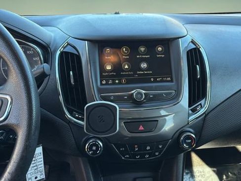 Used 2019 Chevrolet Cruze LS w/ LS Convenience Package image 10