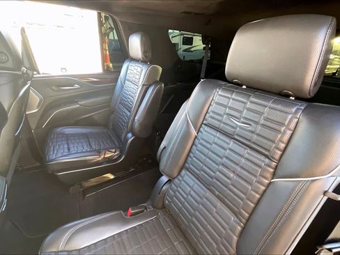 Used 2022 Cadillac Escalade Sport Platinum w/ LPO, ONYX Package image 20