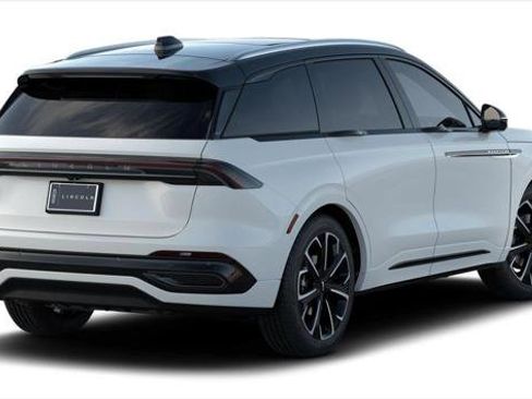New 2026 Lincoln Nautilus Reserve AWD/4WD image 3