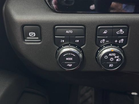 Certified 2025 GMC Sierra 1500 SLT AWD/4WD image 24