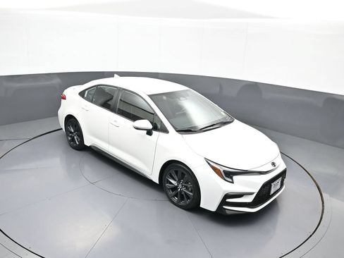 Certified 2023 Toyota Corolla SE w/ Carpet Mat Package (TMS) FWD image 34