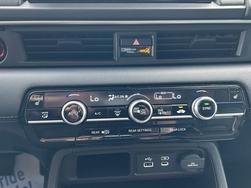 Certified 2023 Honda Pilot Touring image 31