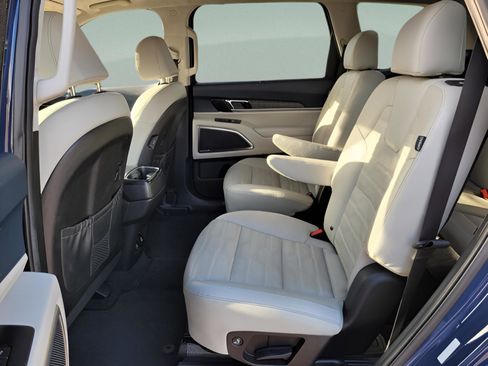 Used 2023 Kia Telluride SX Prestige image 14