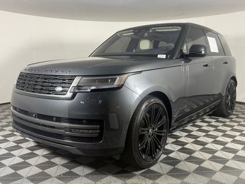 Used 2023 Land Rover Range Rover SE AWD/4WD image 2