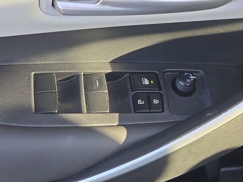 Used 2023 Toyota Corolla SE FWD image 27
