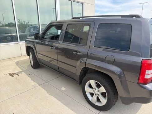 Used 2014 Jeep Patriot Latitude AWD/4WD image 10
