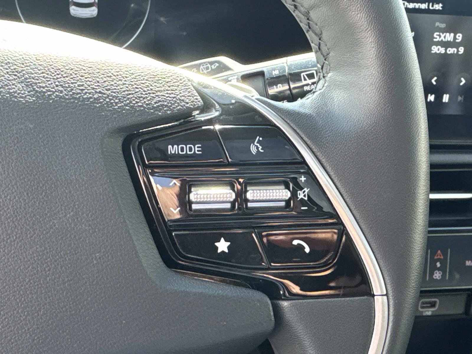 Used 2025 Kia Niro Wave FWD image 18