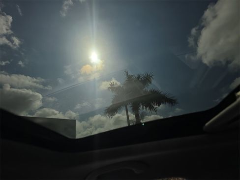 Used 2019 Volkswagen Passat 2.0T Wolfsburg w/ Wheels & Sunroof Package image 32