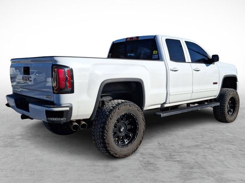 Used 2018 GMC Sierra 1500 SLT w/ All Terrain Package image 6