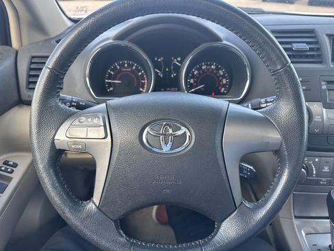 Used 2010 Toyota Highlander 4WD image 27