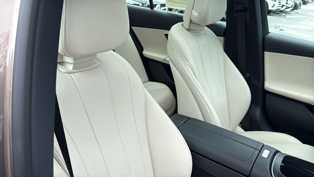 Certified 2025 Mercedes-Benz E 350 4MATIC Sedan image 11