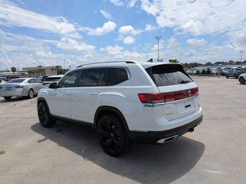 Used 2024 Volkswagen Atlas SEL AWD/4WD image 6