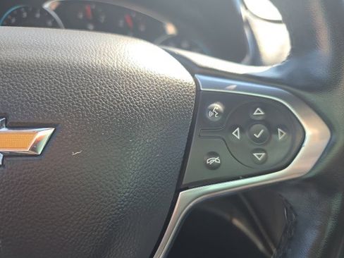 Used 2023 Chevrolet Traverse LT image 27