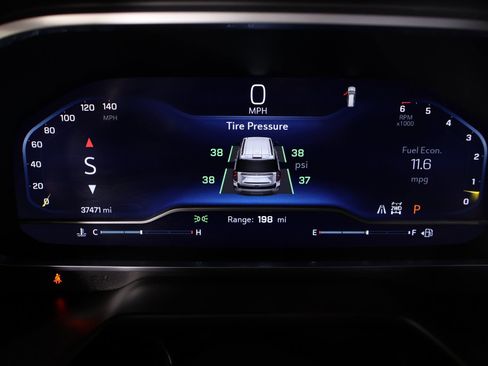 Used 2023 Chevrolet Suburban Z71 w/ Z71 Off-Road Package image 4