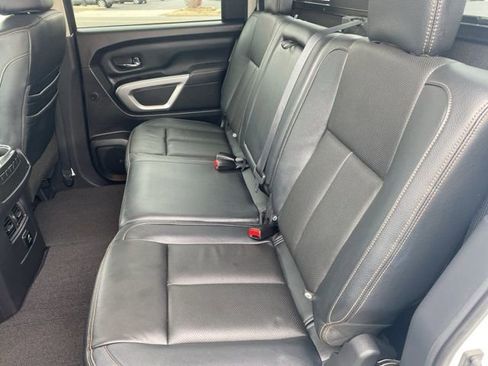 Used 2018 Nissan Titan SL image 25