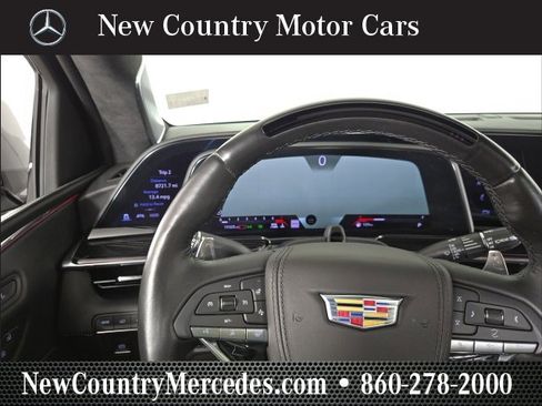 Used 2023 Cadillac Escalade V w/ LPO, ONYX Package image 40