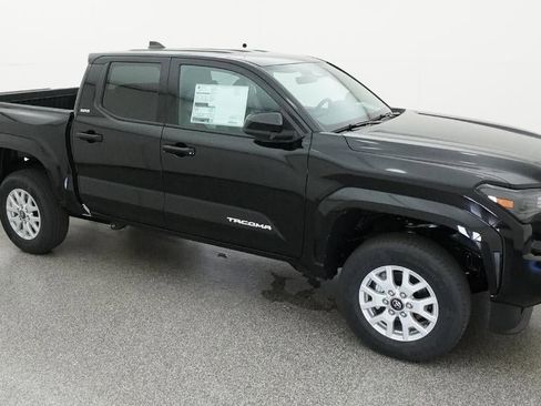 New 2026 Toyota Tacoma SR5 AWD/4WD image 12