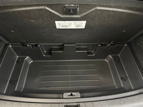 Certified 2023 Chevrolet Traverse LT image 27