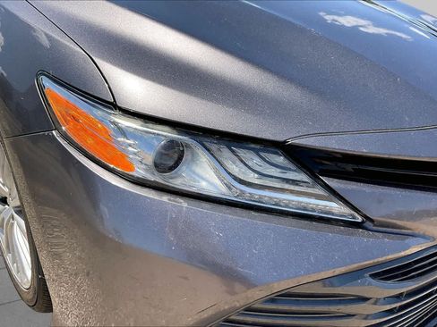 Used 2019 Toyota Camry XLE FWD image 28