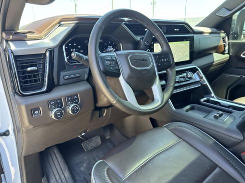 Used 2025 GMC Sierra 2500 Denali w/ Denali Reserve Package image 17