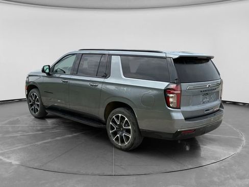 Used 2022 Chevrolet Suburban RST w/ Luxury Package AWD/4WD image 5