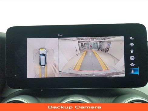 Used 2021 Mercedes-Benz GLC 300 4MATIC image 16