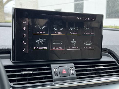 Used 2025 Audi Q5 2.0T Premium w/ Convenience Plus Package image 25