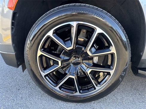 Used 2021 Chevrolet Tahoe RST w/ Luxury Package image 9