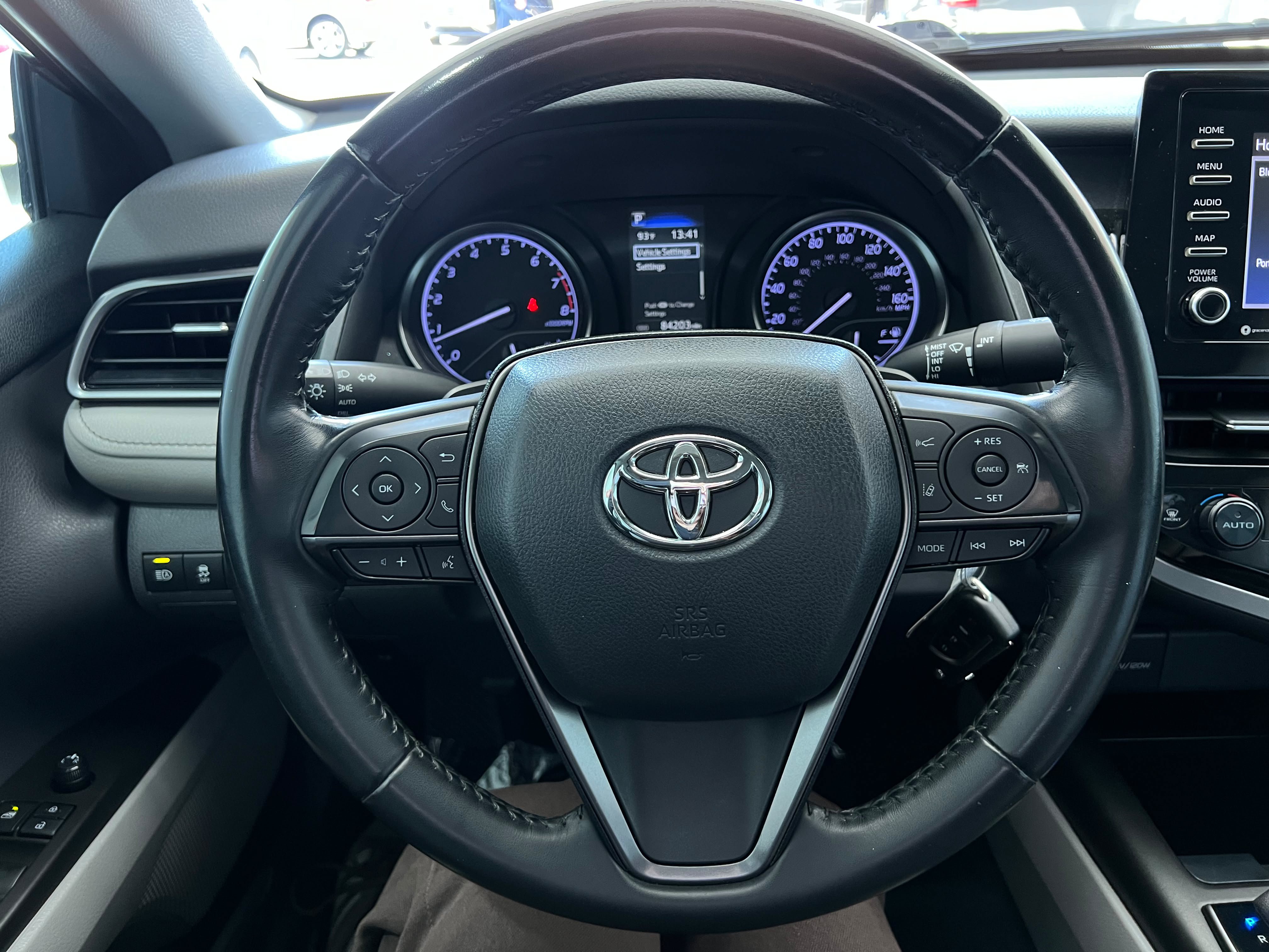 Used 2022 Toyota Camry SE w/ Carpet Mat Package (TMS) FWD image 18