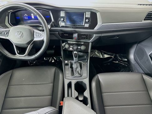 Used 2024 Volkswagen Jetta SE image 18