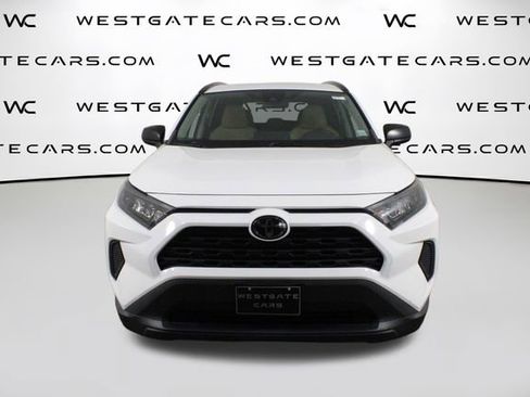 Used 2020 Toyota RAV4 LE image 4
