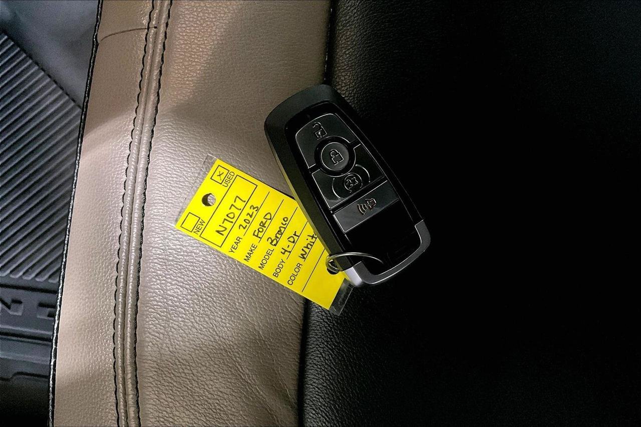 Used 2023 Ford Bronco Wildtrak AWD/4WD image 38