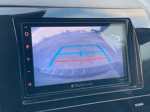 Used 2019 Toyota Sequoia SR5 AWD/4WD image 22