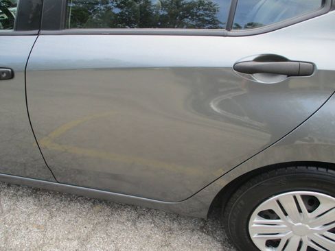 Used 2021 Nissan Versa S FWD image 15