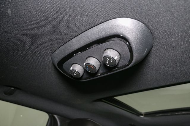 Used 2025 Dodge Durango R/T w/ Blacktop Package AWD/4WD image 23