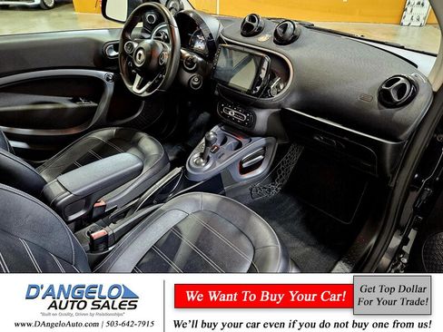 Used 2017 smart fortwo Prime image 2
