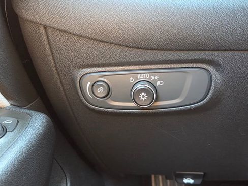 Used 2024 Chevrolet Equinox LS w/ LS Convenience Package FWD image 34