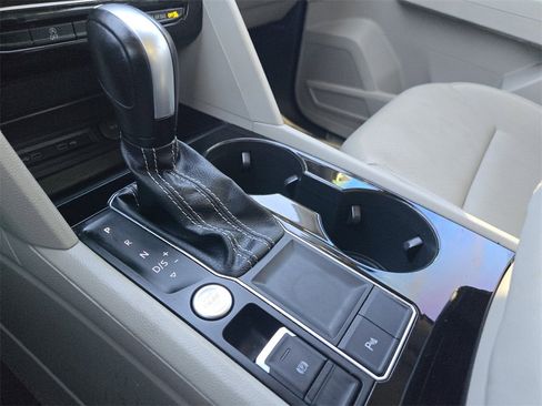 Used 2022 Volkswagen Atlas SE image 21