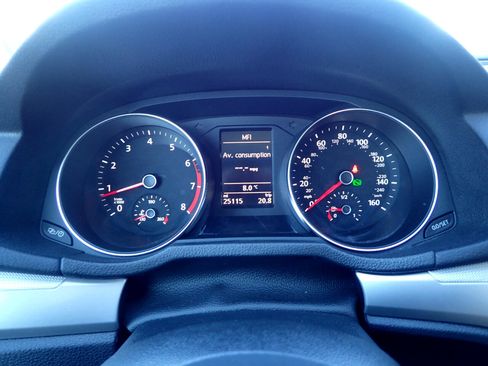 Used 2017 Volkswagen Passat 1.8T S image 16